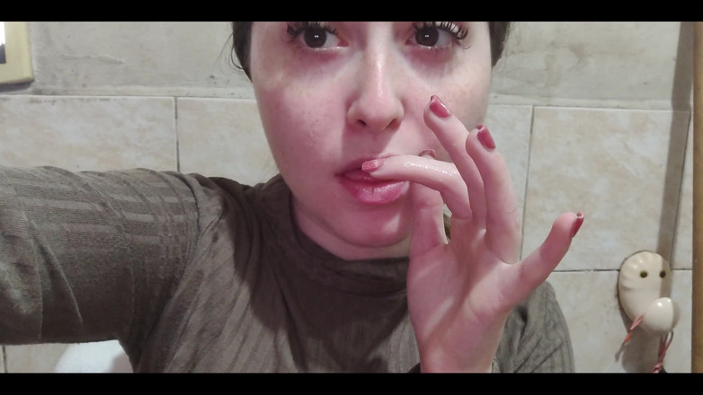 RavenHearth666VIP: Parmaklarım ve kıllı amcığımla oynuyorum