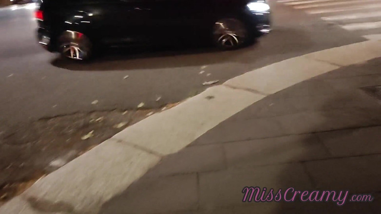 Miss Creamy: Public Sex Caught - professora sexy me masturba e chupa meu...