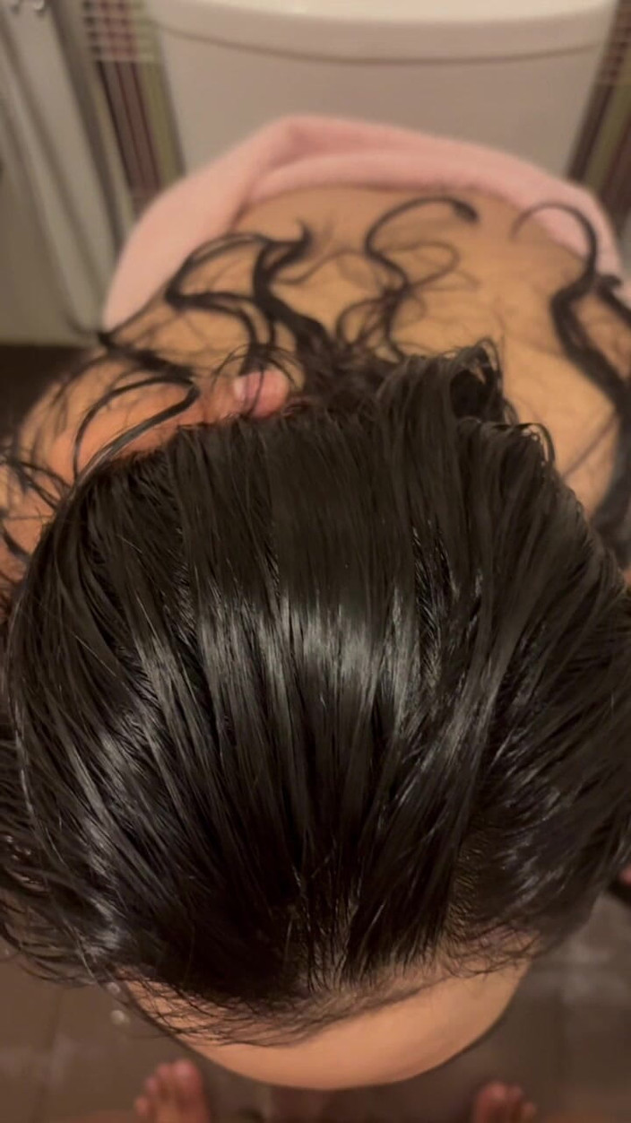 Mommy Puchong: Novio cachondo y nos pide que le chupemos la polla