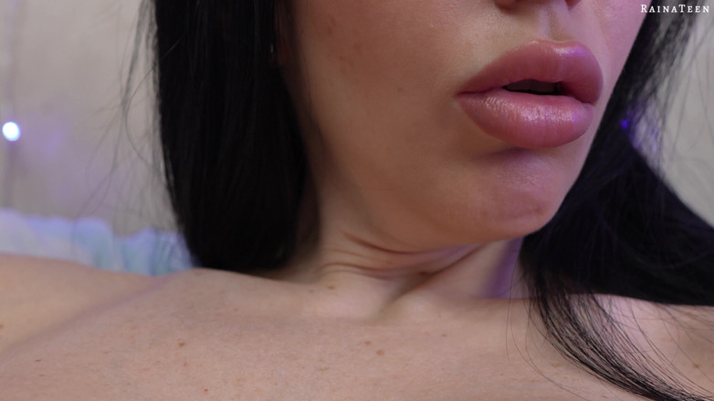 Raina_Lady: O mamă sexy incitantă cu un corp perfect ajunge la...