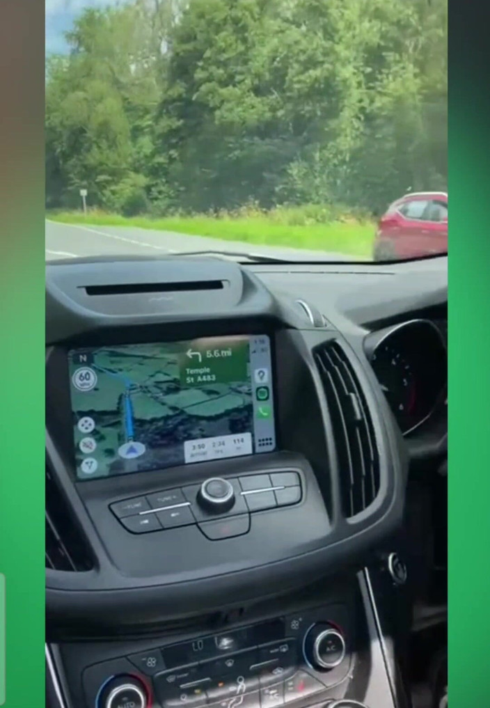 Only Owain: विशाल वीर्य शॉट के साथ कार में हैण्डजॉब