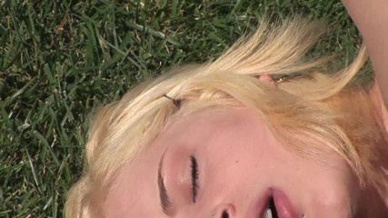 LetsGoDirty Teens: 刚满18岁就饥渴了，少女需要鸡巴