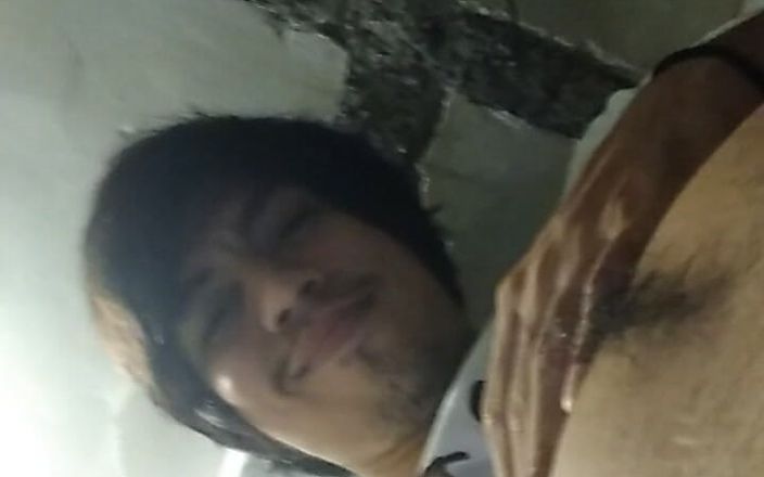 AlexAlejandro13: Dotkněte se mě, zlato