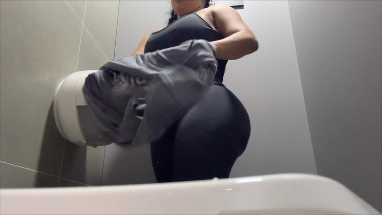 SENSESEX: Ecina banyoda kaydedildi derleme