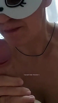 Cycki Andbetween w ustach