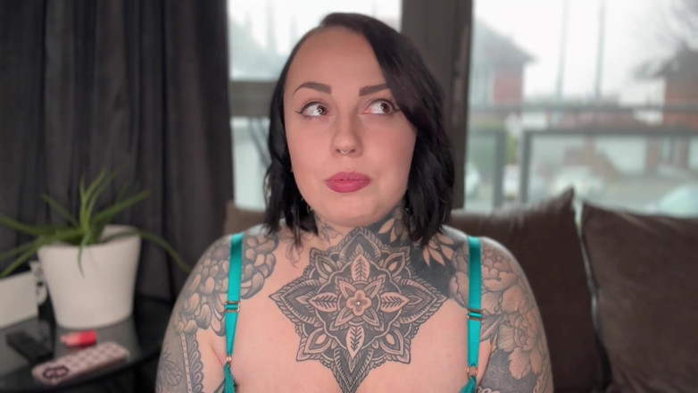 Miss Valentina: Gay if You Cum