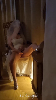 Braut fehlte vor der hochzeit und der zukünftige ehemann hatte keine ahnung, welche action er aus dem zimmer der braut finden wird