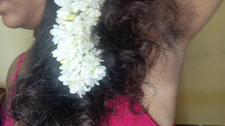 Laxi ammu: 마누라 사리 쇼