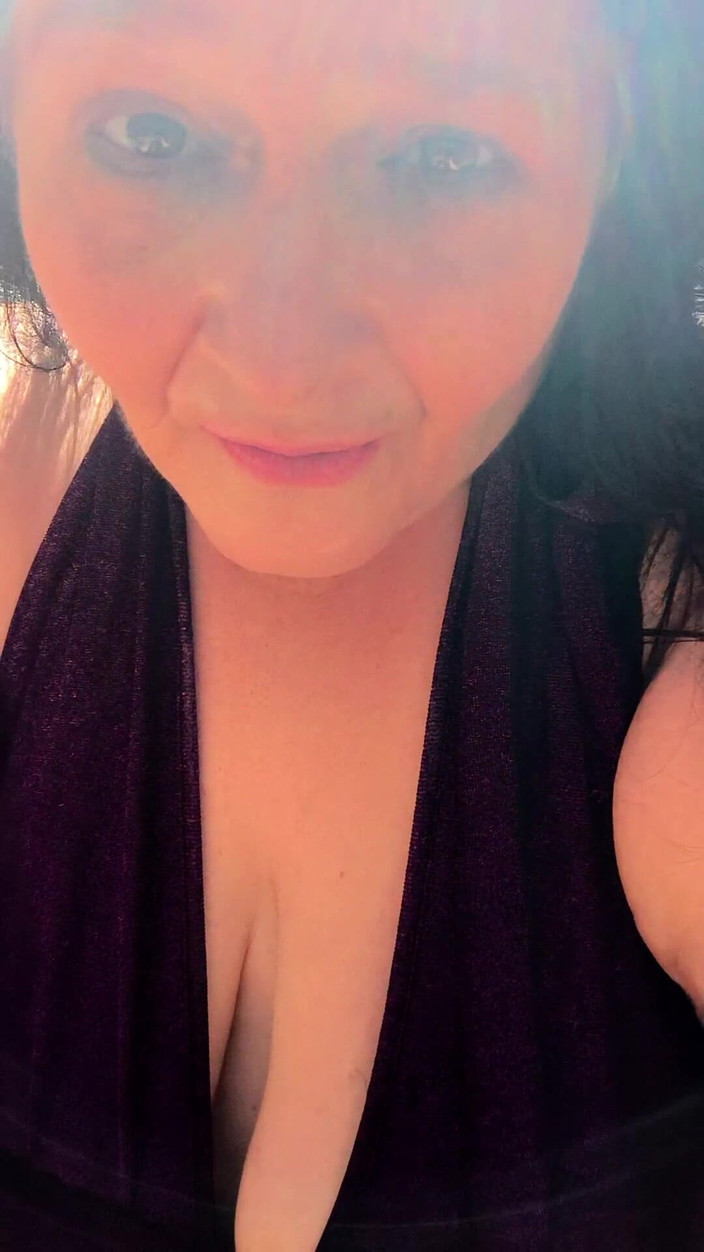 HerculesnVENUS: 在阴户洗澡，让潮吹路径