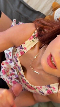 hot aur kaamuk sundar laal baalon vaali milf(chodne laayak mammi) apni garmi ki poshaak men gendon men saara viry apni daraar ke maadhyam se leti hai