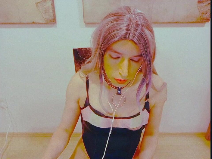 Tammy sissy slave: Shemale onanerade