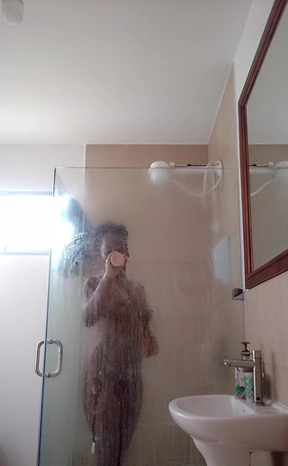 Mastermeat1 Solamente: Esto sucedió mientras trataba de tener una ducha caliente