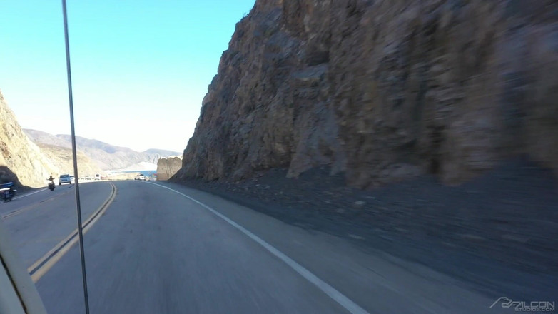 Falcon Studios: Красивих незнайомців підчеплюють і трахають з обох боків - FalconStudios