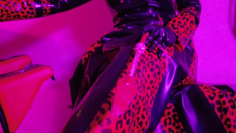 Eva Latexxx: Fétiche du caoutchouc rouge, femdom en latex, maîtresse, fétiche, ceinture...