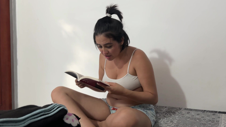 ManuelaAlvarez: Leo En El Misterioso Diario De Mi Hermanastro Que Quiere...