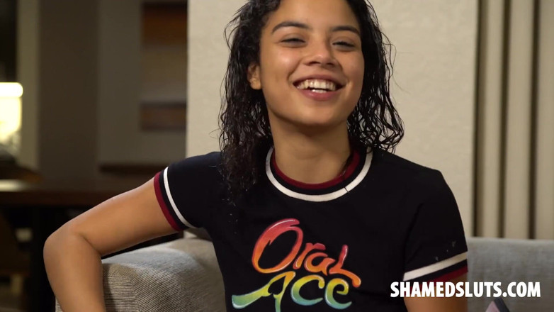 Shamed Sluts: Curve rușinate - Maya Bijou - majoreta infidelă este futută în cur