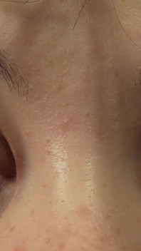 来看看我的眼睛，因为我有一个恋眼癖，我会向你展示我的眼睛特写