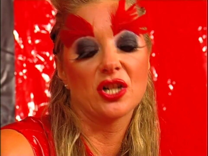 Absolute BDSM films - The original: Sex în trei umilitor cu pișare