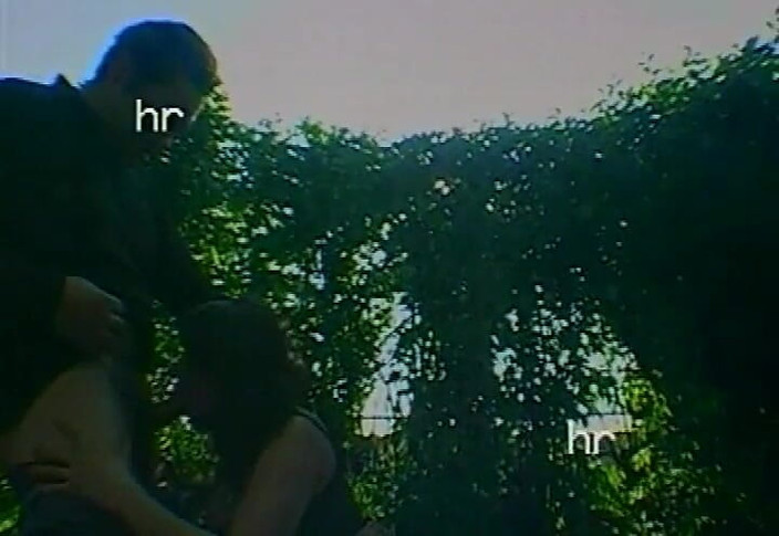 Italian swingers LTG: 业余90年代 - 邻居想要成为色情明星 #4 - 不满的意大利女人！