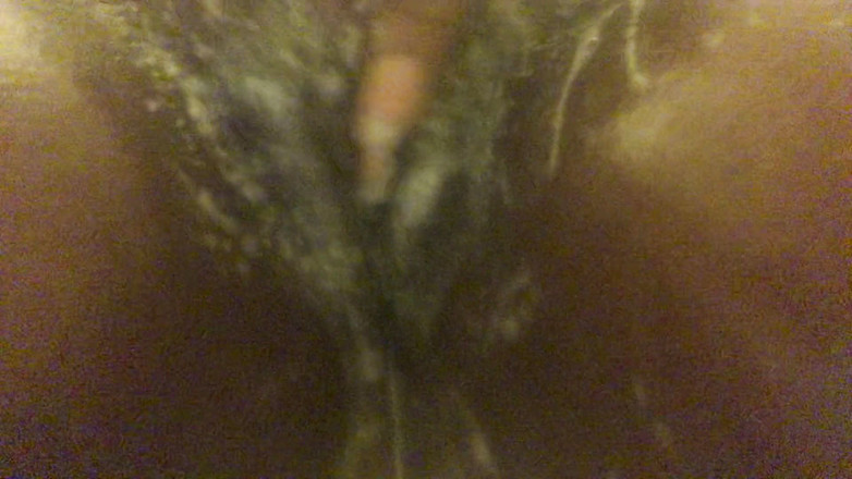 Vicious V: 젖은 샤워 장면! 딜도 플레이