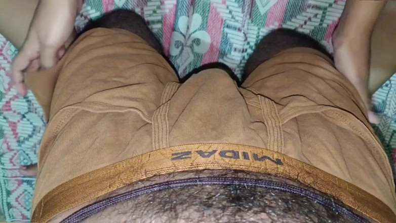 Mami4711: Anh kế đụ cái lồn rất khít của tôi