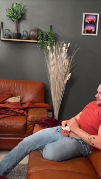 Een Prachtige Roodharige Met Grote Borsten Komt Naar Huis Om Voor Mijn Lul Te Zorgen!