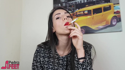 Smokin Fetish: สาวอิตาเลียนชอบสูบบุหรี่ซิการ์