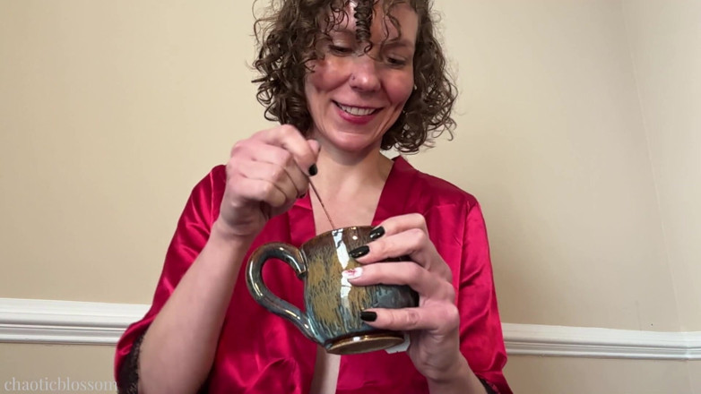 Chaoticblossom: Giantess Tea Time Terror a Tiny Crunchy Crumb
