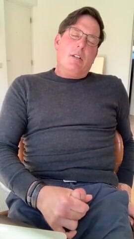 TJenner: Bating before a BBQ - Super orgasm