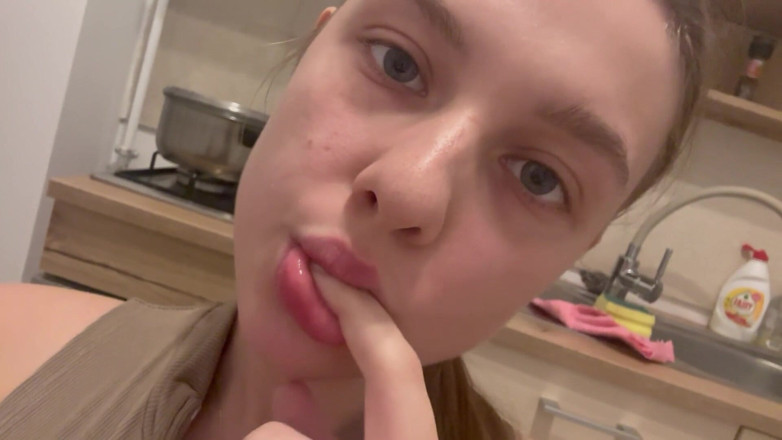 JuiceLussie: Stockings and Sexy Legs, Dirty Talk, Close-up Masturbation