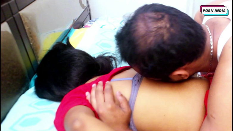 Porn India Studio: Napalona piękna para rucha się ostro