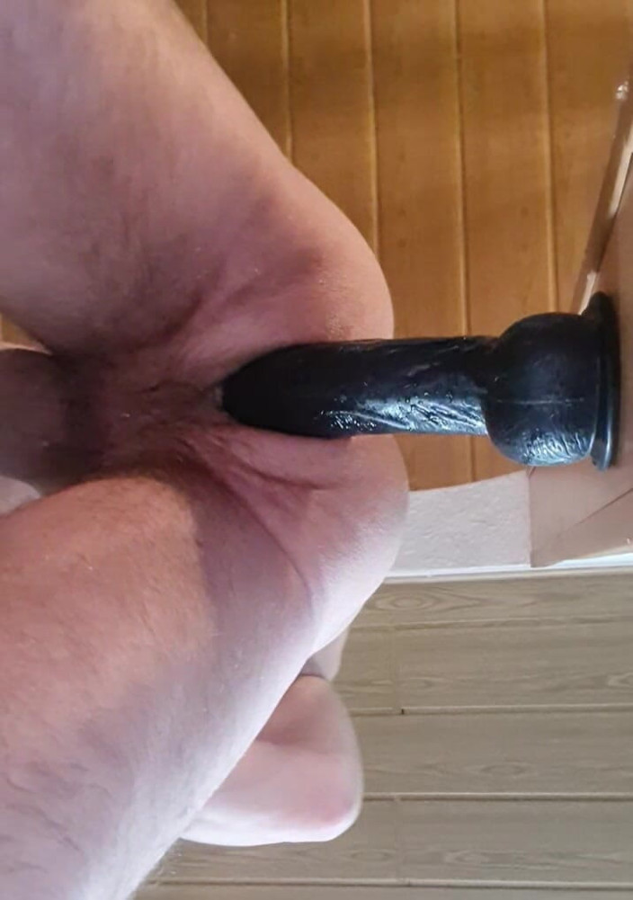 SquirtPsycho: Stepdaddy Fucks Herself in the Ass with a Big Thick...