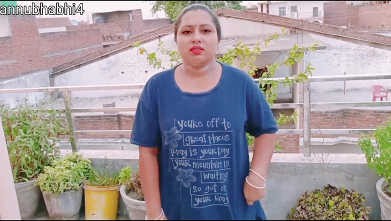 Annubhabhi4: 印度德西妻子和清晰的印地语 vioce 做爱
