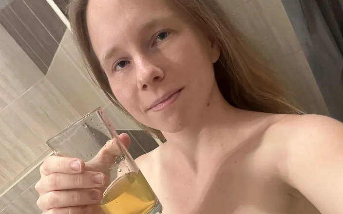 SweetLucy96: I Pee in a Glas