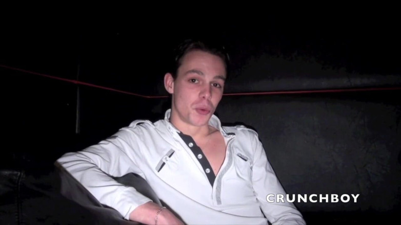 Crunch Boy: Un jumelle se fait baiser par le scally boy Stef...