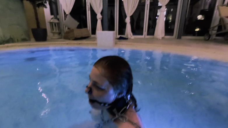 Elena917: 수중 속박 처벌