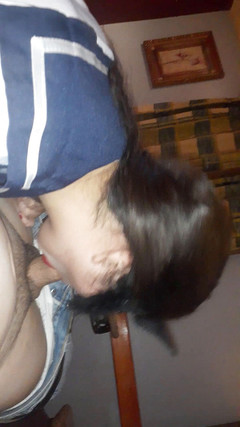 Hernan1871: Студентка облизує мої яйця