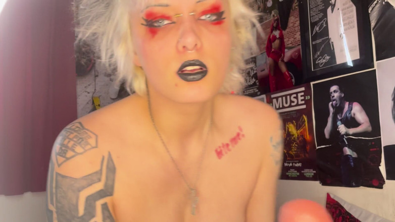 Glitterqueen1999: Mp4 il fidanzato di compleanno pompino super salivoso rossetto feticcio