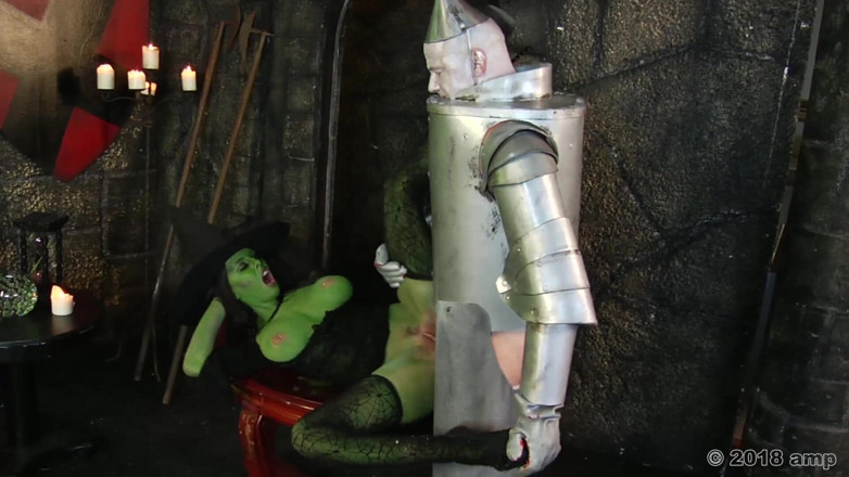Adventures In Pornland: Not the Wizard of Oz XXX - S6 - Brandy Aniston, DickChibbler, พารอดี้ฮาโลวีนคอสเพลย์เย็ด