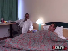 Seks threesome pertama oksan oksar sama sahin k