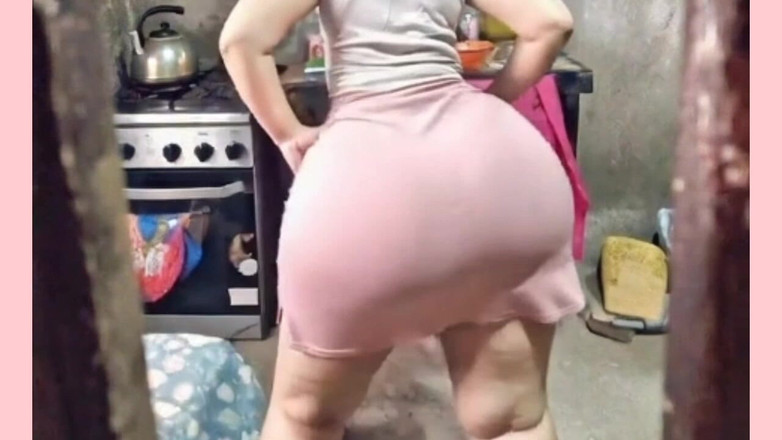 Xprohibidox1: Culona De Pollera Rosa