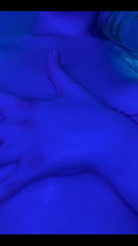 Oil boobs
