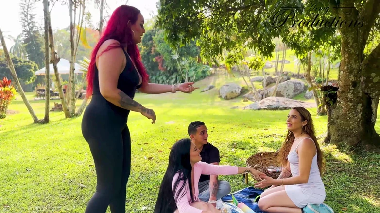 Army Productions: आर्मीबूम का मसालेदार साक्षात्कार स्वादिष्ट तीन लोगों वाली चुदाई में समाप्त होता है