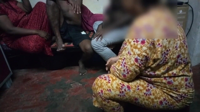 Benita sweety: Tamil vorbind murdar - gangster