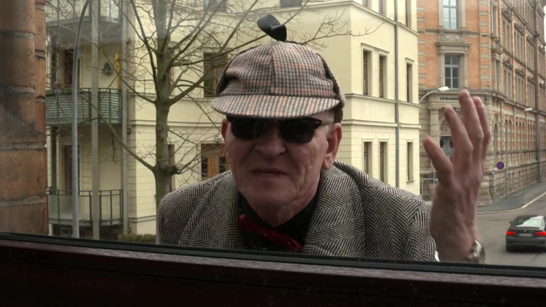 Deutschland Porno X: Fodido por lascivo - morena madura fica com os dois buracos...