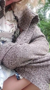 Venkovní procházka s vibrační hůlkou v mém zadku