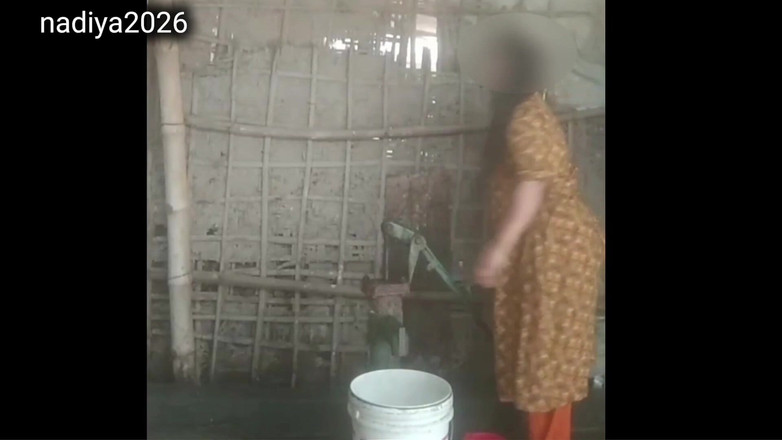 nadiya2026: La mia matrigna si eccita quando la guardo sotto la...