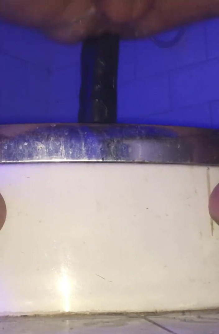 Mia Fuckdatass: 贞操贞操屁股的娘娘腔与巨大的黑色假阳具
