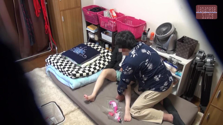 Studio JAV Launcher: 成人スタジオの従業員寮からの衝撃的な映像が突然ネット上で拡散し始めた - エピソード2
