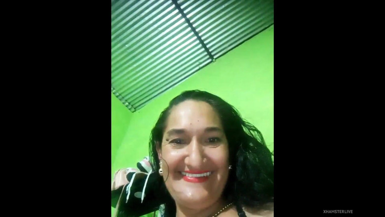 Anny Scorcia: Ich masturbiere meinen Arsch, wenn ich allein zu Hause für...